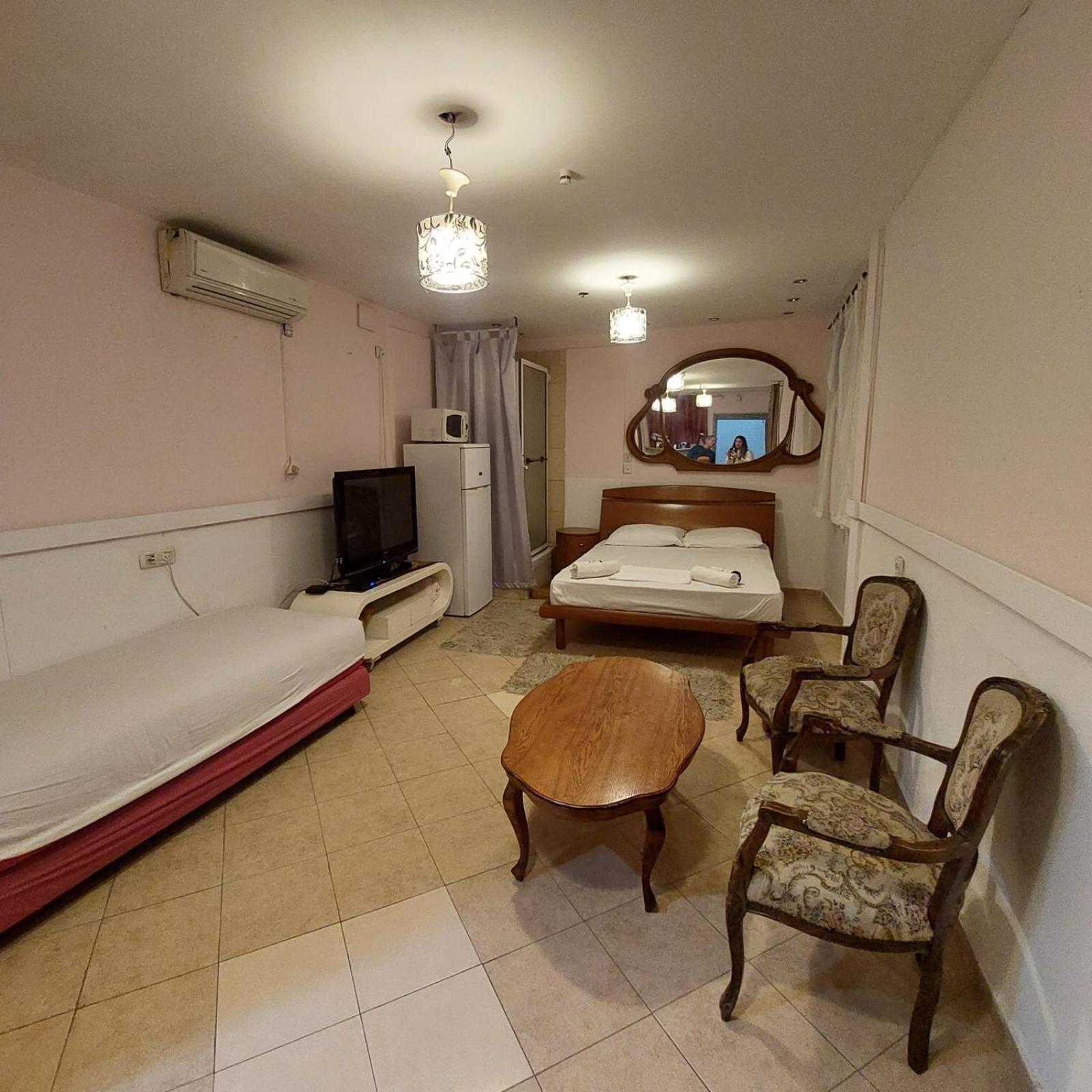 Hotel Star Guest- House à Or Yehuda Extérieur photo